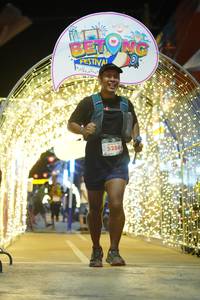 BIB: 5284
                            <button type="button" onclick="openModal(21830304)" class="btn btn-primary btn-sm float-right btn-popup" data-toggle="modal" data-target=".modal-high-quality">
                        <i class="fas fa-shopping-cart"></i> Add to Cart
                    </button>
                                            <button type="button" onclick="isThisMe(21830304, true)" class="btn btn-success btn-sm float-right btn-popup btn-isme hidden" data-toggle="tooltip" data-placement="bottom" title="นี่คือรูปของคุณใช่ไหม คลิกที่นี่เพื่อเอาเข้าอัลบั้ม">
                        <i class="fas fa-plus"></i> Add to album
                    </button>
                    <button type="button" onclick="isThisMe(21830304, false)" class="btn btn-warning btn-sm float-right btn-popup btn-isnotme hidden">
                        <i class="fas fa-ban"></i> Remove from album
                    </button>